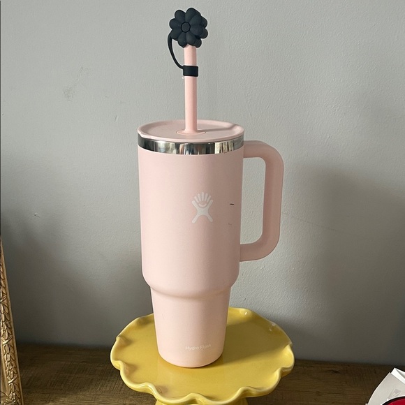 Hydro Flask Other - Hydro Flask Blush Tumbler with Flower Straw
